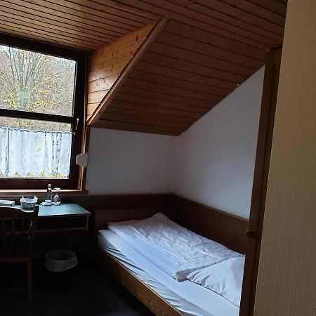 Autobahnraststatte Und Hotel Riedener Wald Ost ハウゼン エクステリア 写真